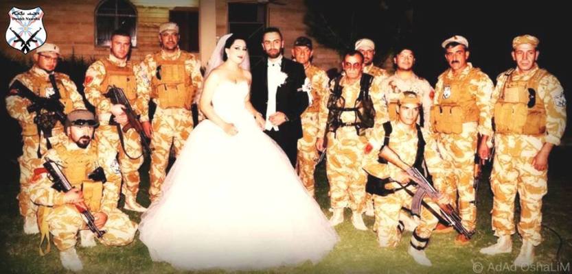 Christliche-Hochzeit-von-Milizionären-gesichert